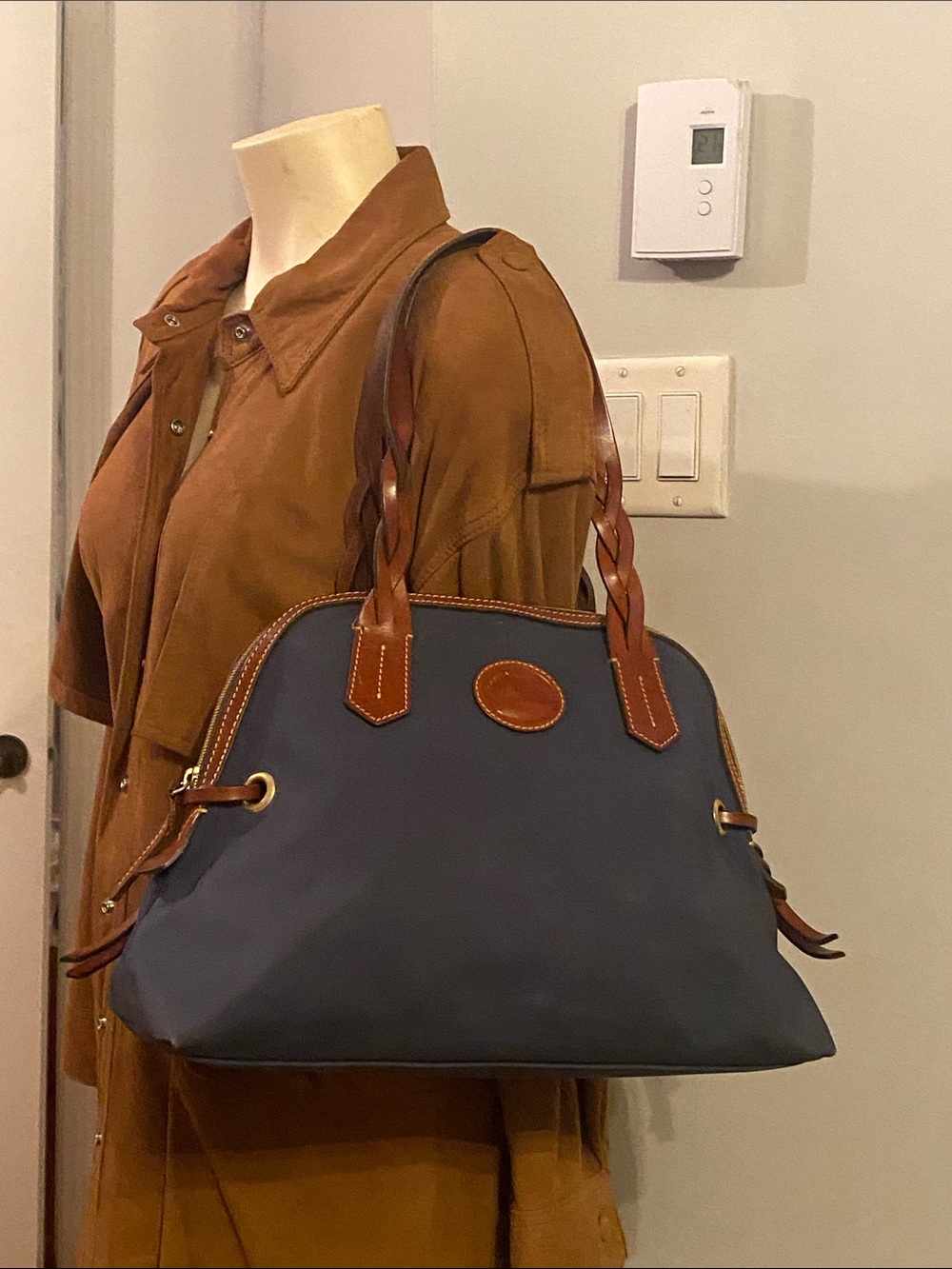 Y2K Dooney & Bourke Canvas/ leather tote bag